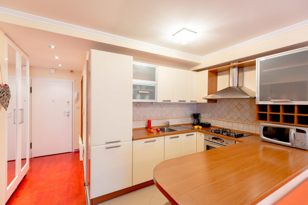 Leona & Borna'S Central Lapad Suites 杜布罗夫尼克 外观 照片