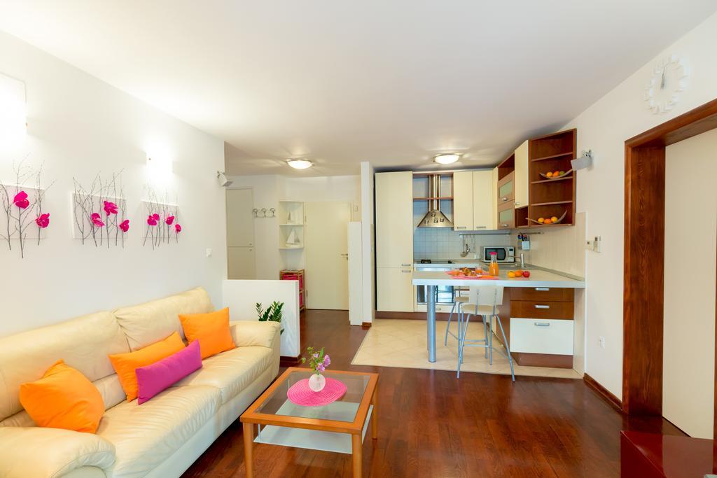 Leona & Borna'S Central Lapad Suites 杜布罗夫尼克 外观 照片