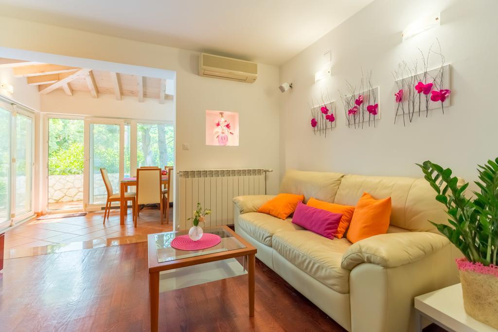 Leona & Borna'S Central Lapad Suites 杜布罗夫尼克 外观 照片