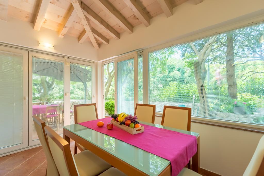 Leona & Borna'S Central Lapad Suites 杜布罗夫尼克 外观 照片