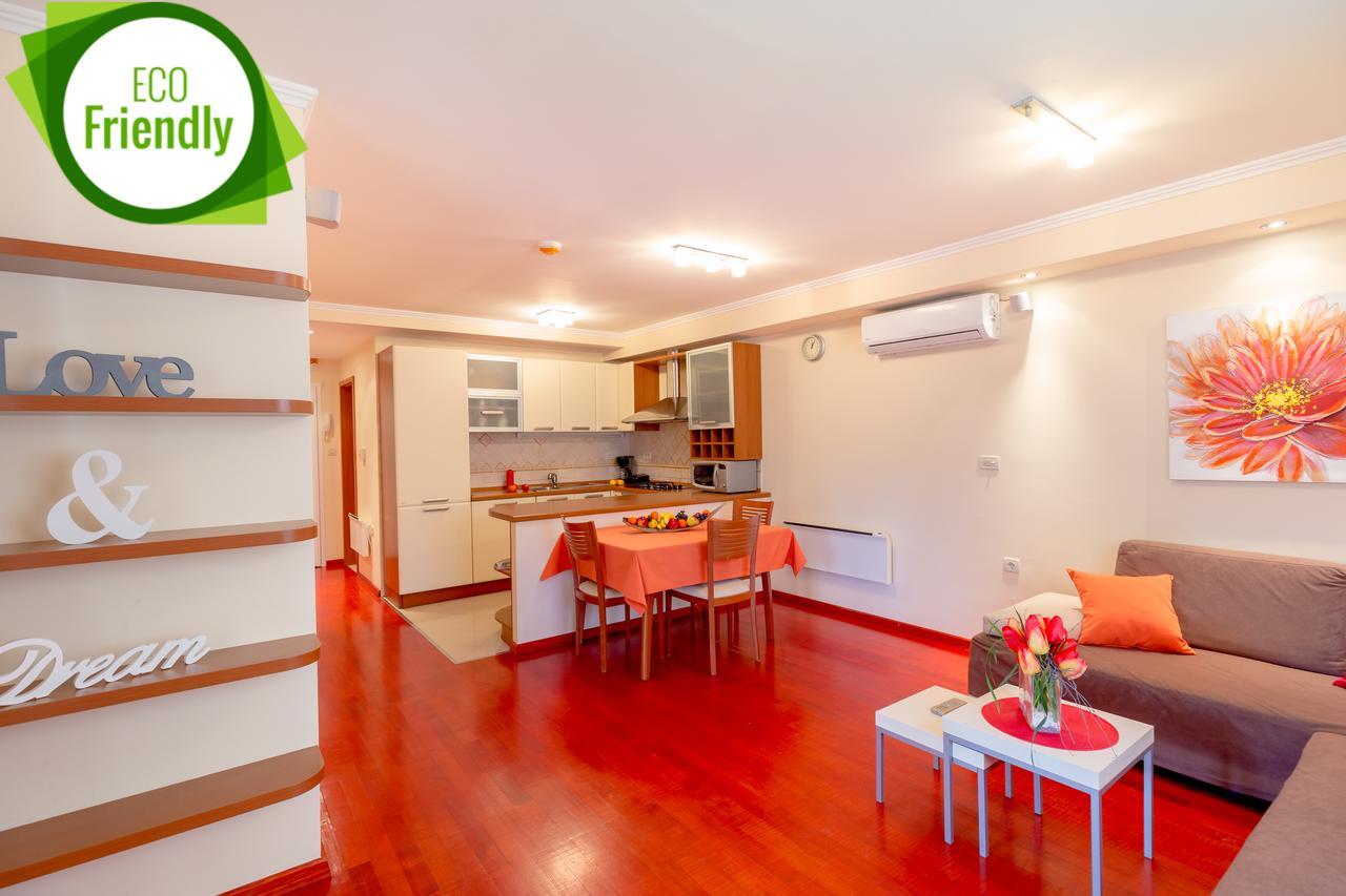 Leona & Borna'S Central Lapad Suites 杜布罗夫尼克 外观 照片