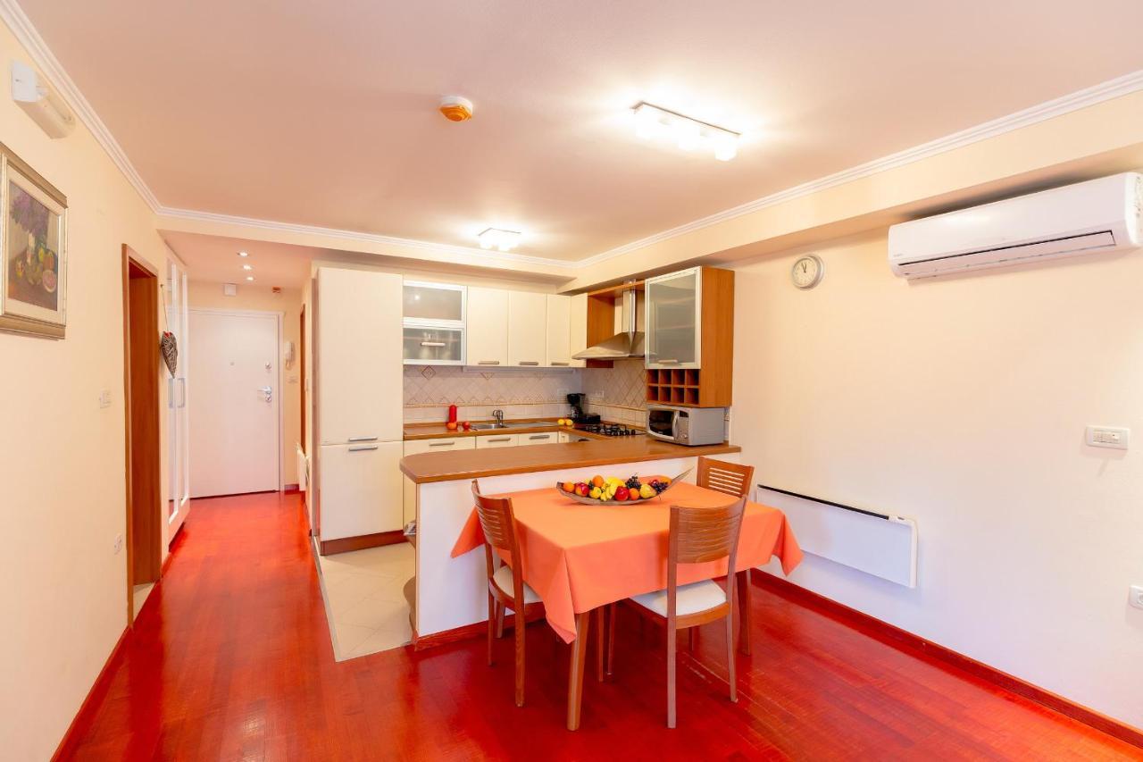 Leona & Borna'S Central Lapad Suites 杜布罗夫尼克 外观 照片