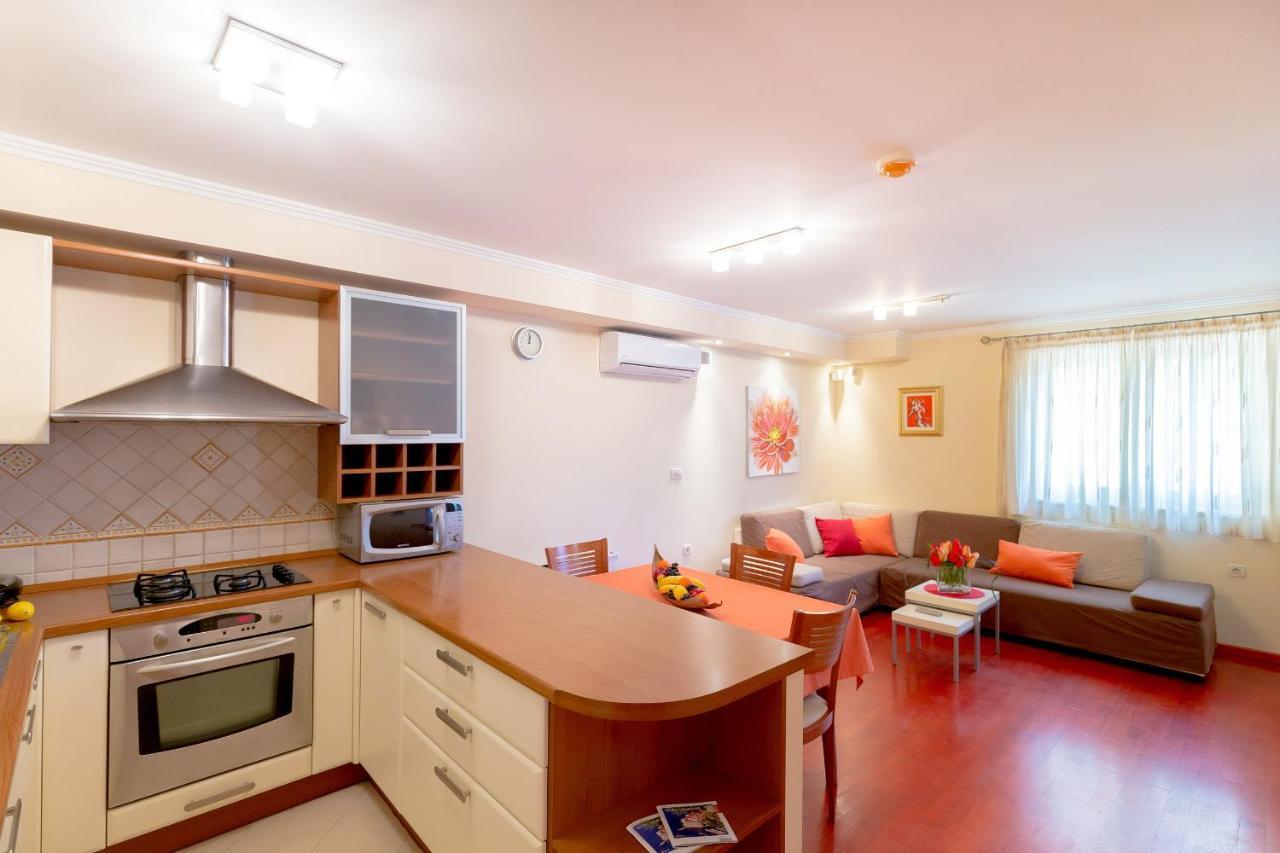 Leona & Borna'S Central Lapad Suites 杜布罗夫尼克 外观 照片