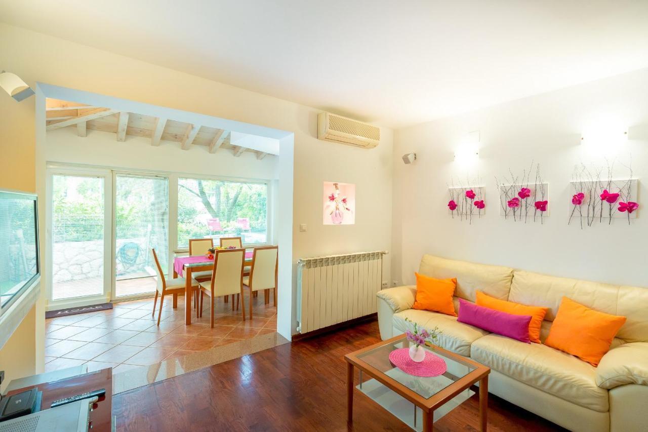 Leona & Borna'S Central Lapad Suites 杜布罗夫尼克 外观 照片