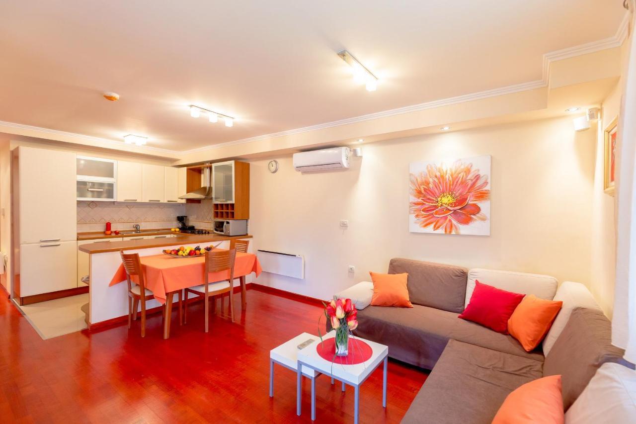 Leona & Borna'S Central Lapad Suites 杜布罗夫尼克 外观 照片