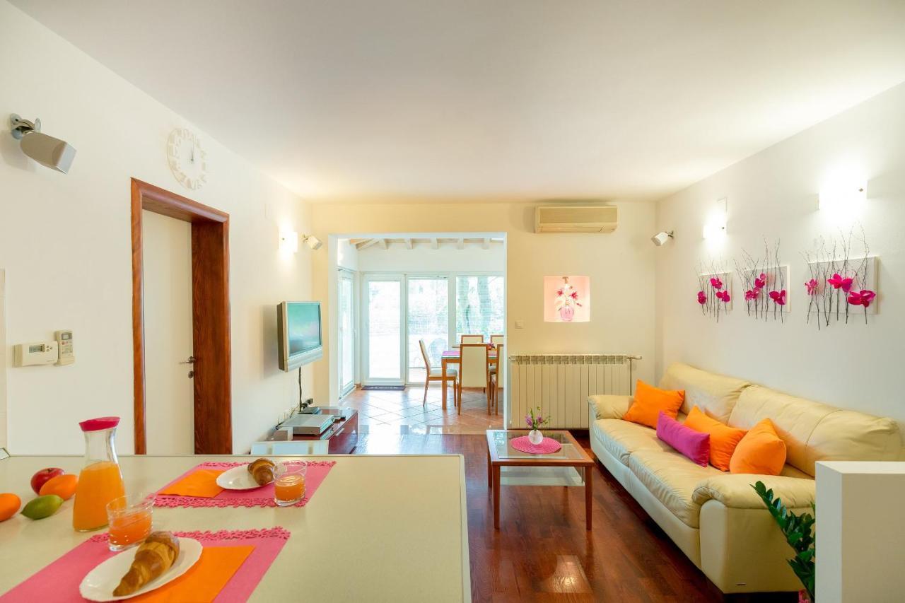 Leona & Borna'S Central Lapad Suites 杜布罗夫尼克 外观 照片